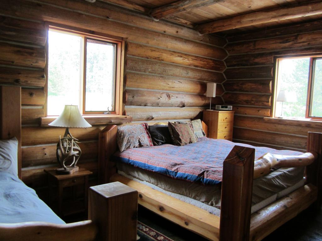 Ldr Lodge - Last Dollar Ranch Smithers Buitenkant foto