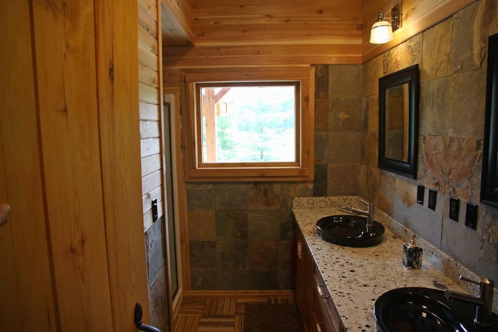 Ldr Lodge - Last Dollar Ranch Smithers Buitenkant foto